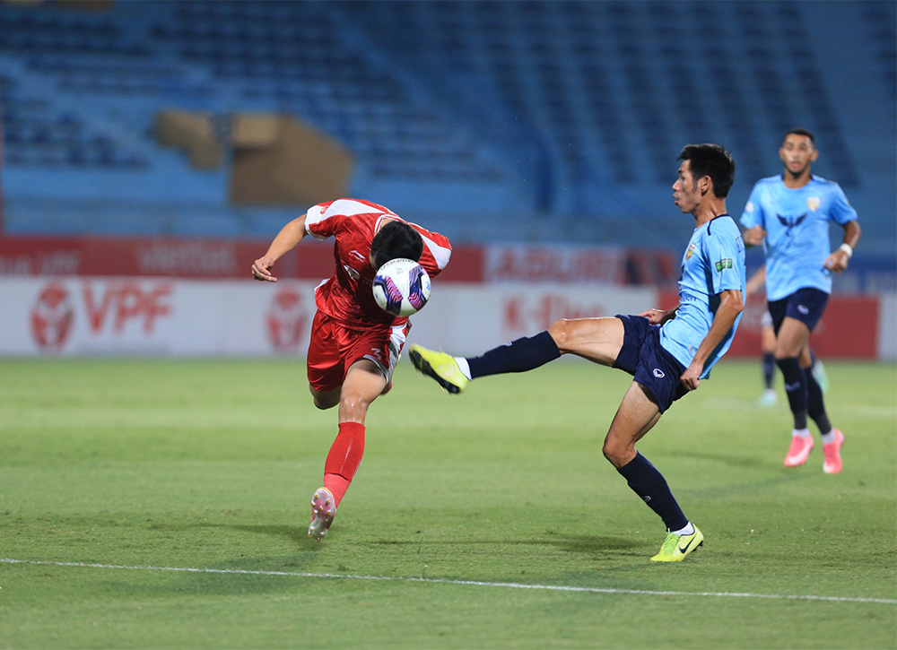 Chiến thắng ngày trở lại V-League 2022