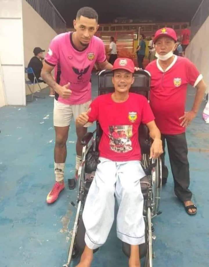 cho đến trẻ nhỏ...