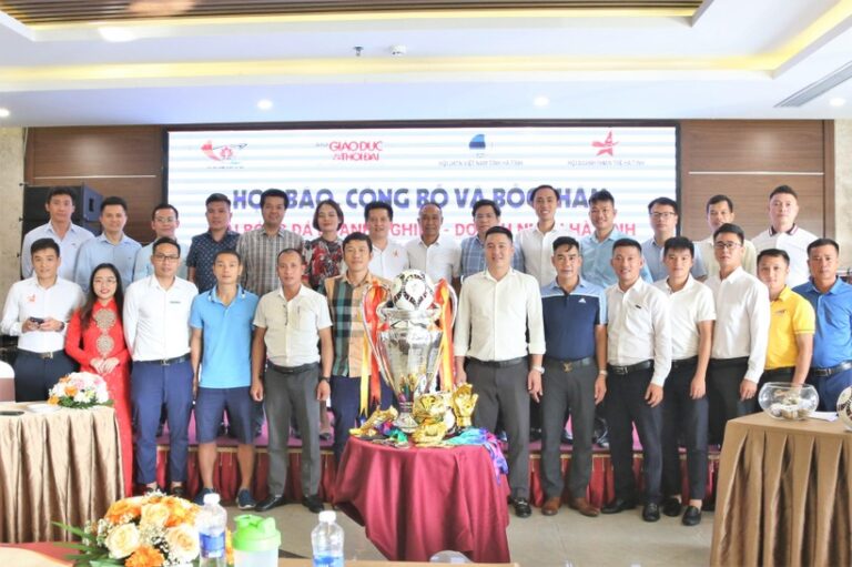 nh đại diện giải bóng đá
