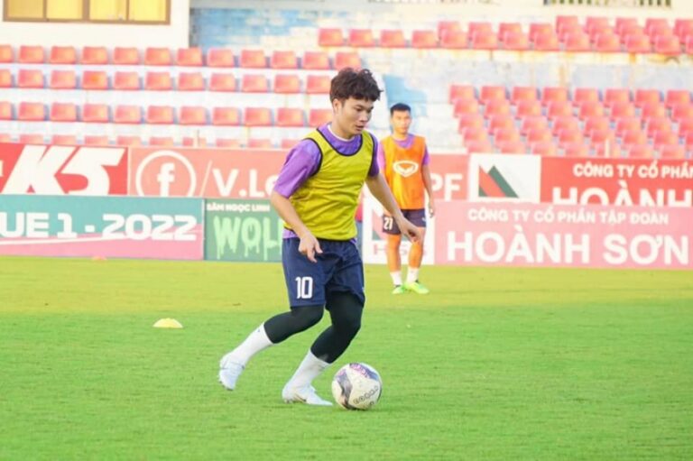 hong-linh-ha-tinh-nhan-phao-cuu-sinh-o-cuoc-dua-tru-hang-v-league-183857