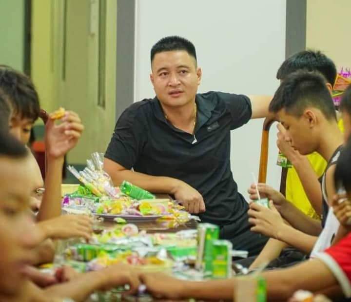 Ông Lê Anh Tuấn Trưởng phòng Văn phòng CLB bóng đá Hồng Lĩnh Hà Tĩnh.