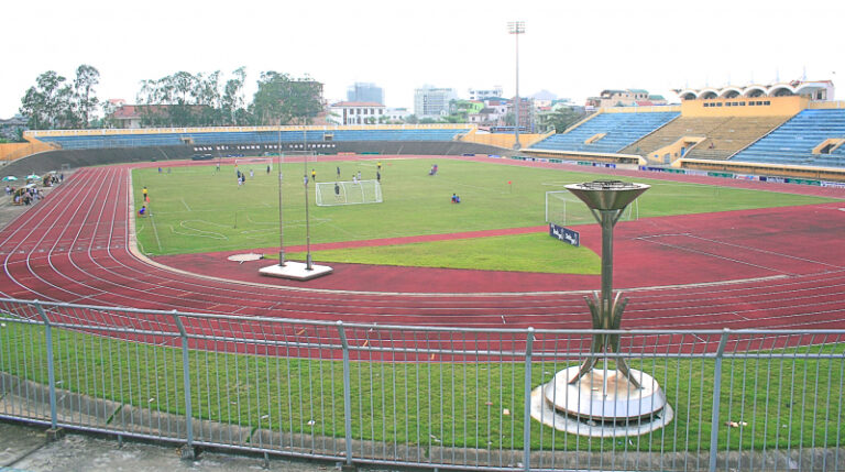 san-van-dong-lon-nhat-viet-nam